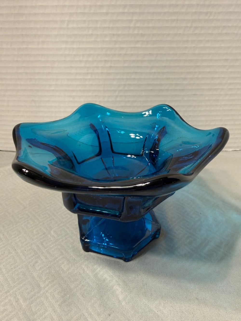 Vintage Viking Blue Turquoise Glass Pedestal 6 Petal Compote Bowl Scallop Edge